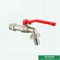 La poignée droite en aluminium rouge a adapté le robinet aux besoins du client en laiton de poids de marque de boule de valve en laiton moyenne de Bibcock